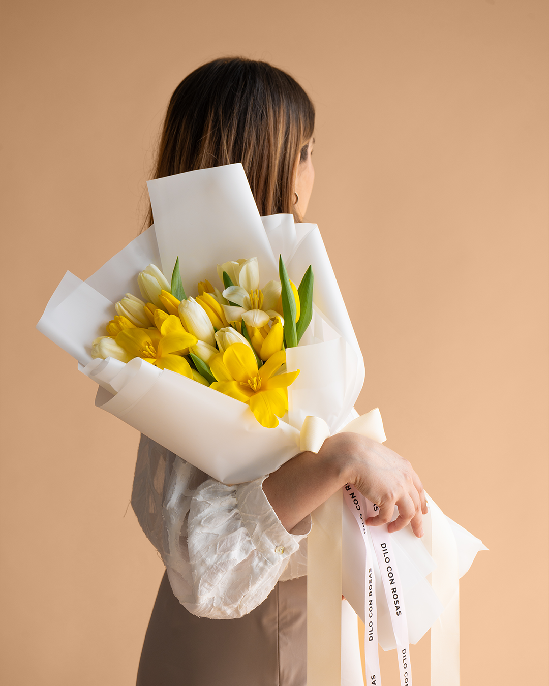 RAMO DE TULIPANES AMARILLOS